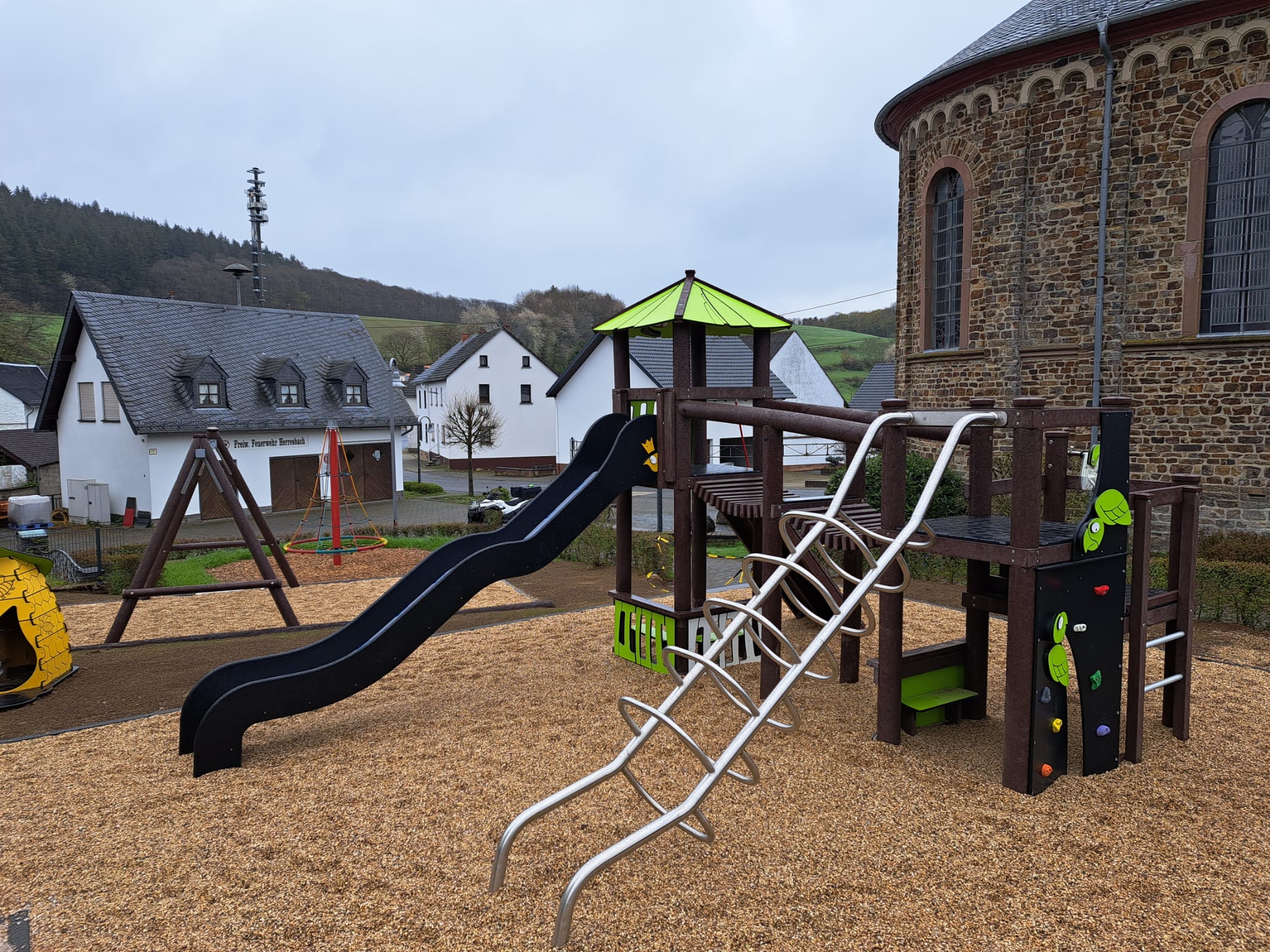 Spielplatz Herresbach 02
